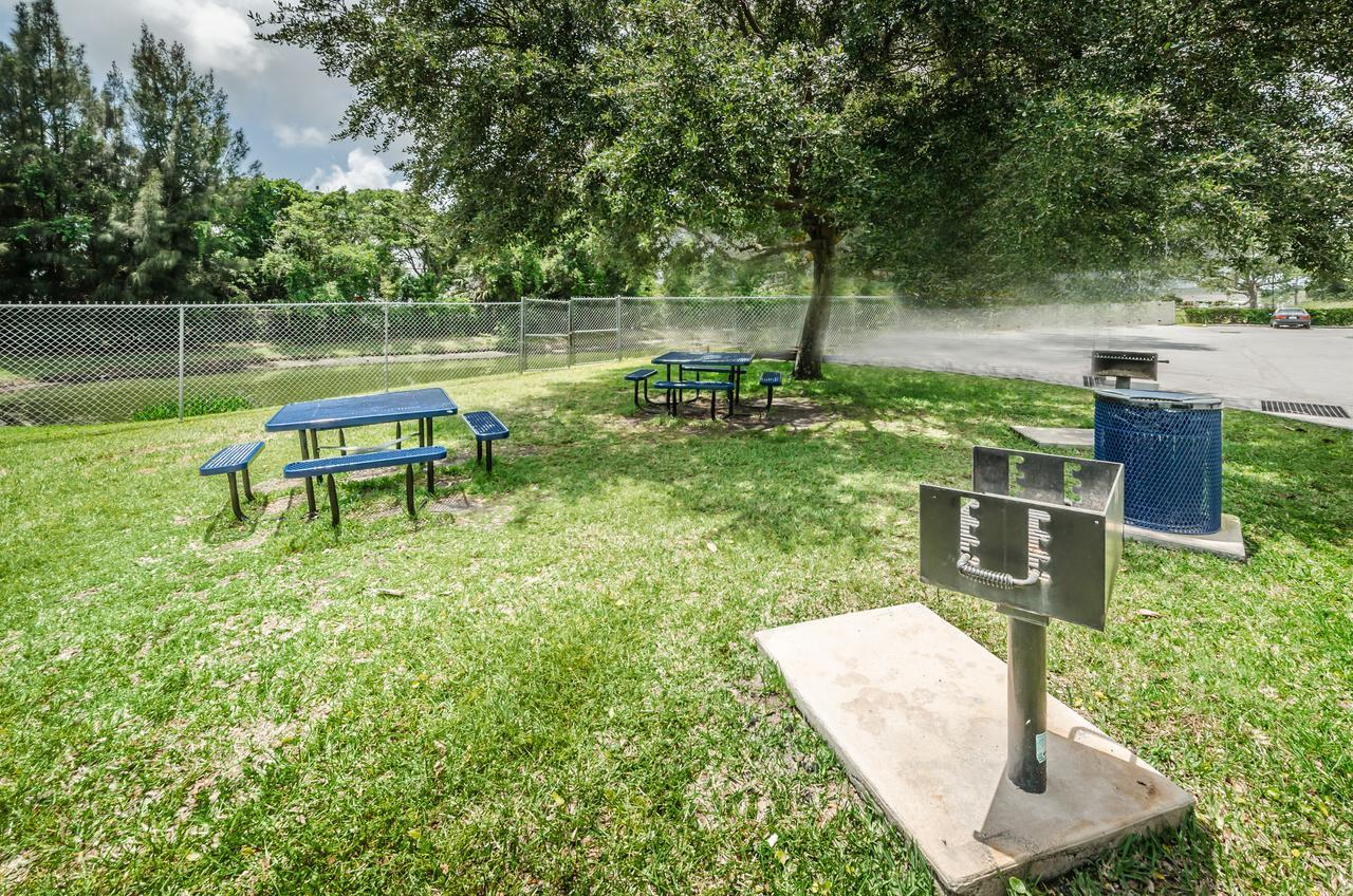 Tampa Bay Extended Stay Hotel Largo Exterior photo